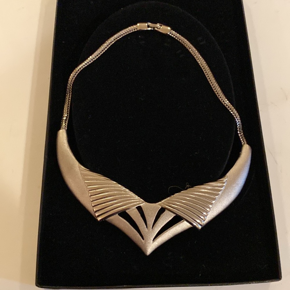 Elegant Silver Necklace